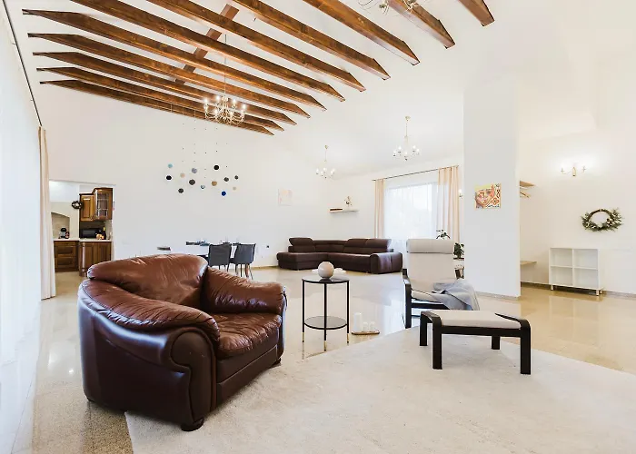 Cozy Residence